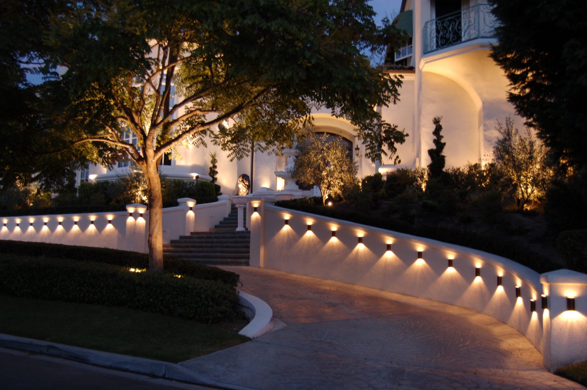 Driveway Lights Guide Outdoor Lighting Ideas Tips Install It Direct