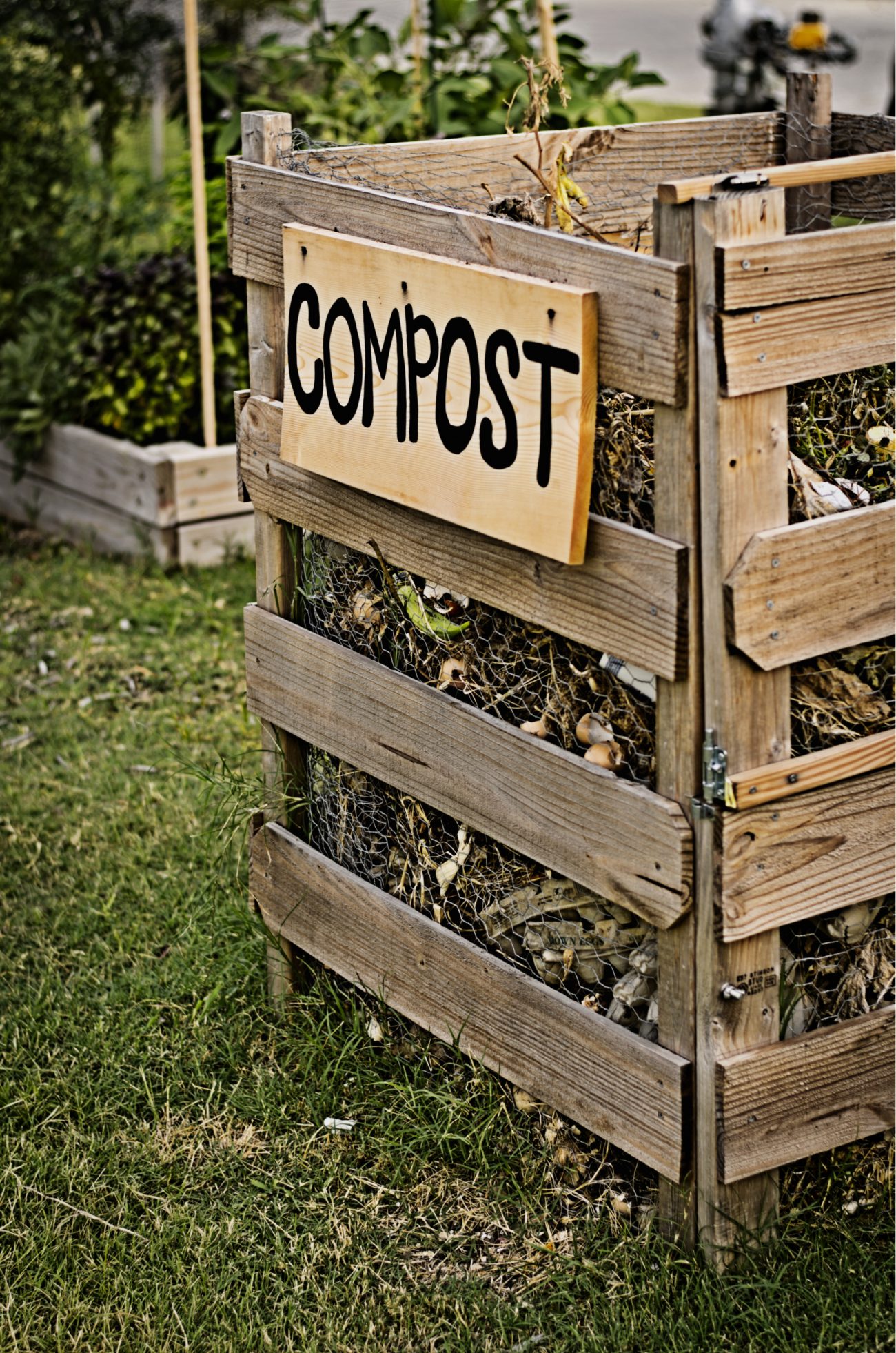 How To Start A Compost Pile (Guide) | INSTALL-IT-DIRECT