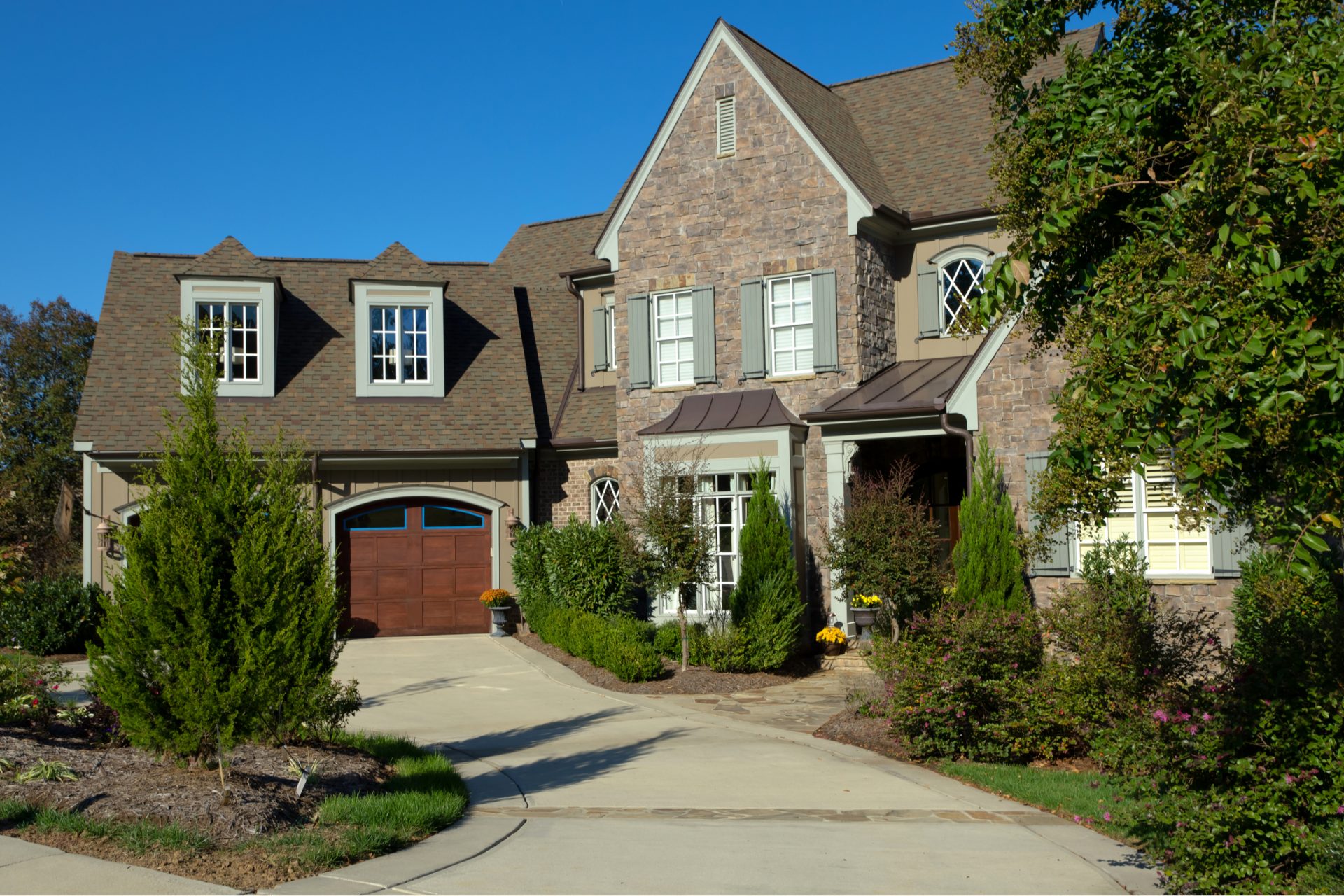 Driveway Designs for French Style Homes - INSTALL-IT-DIRECT