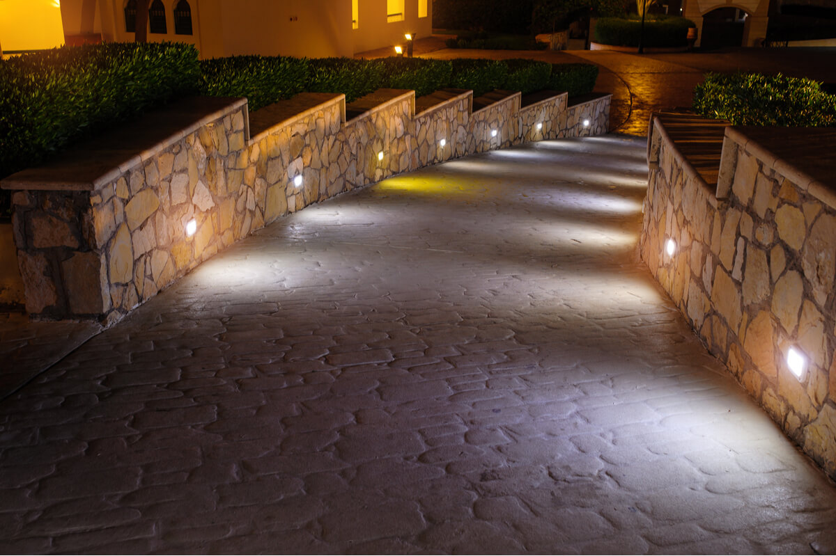 Underlit Hardscapes